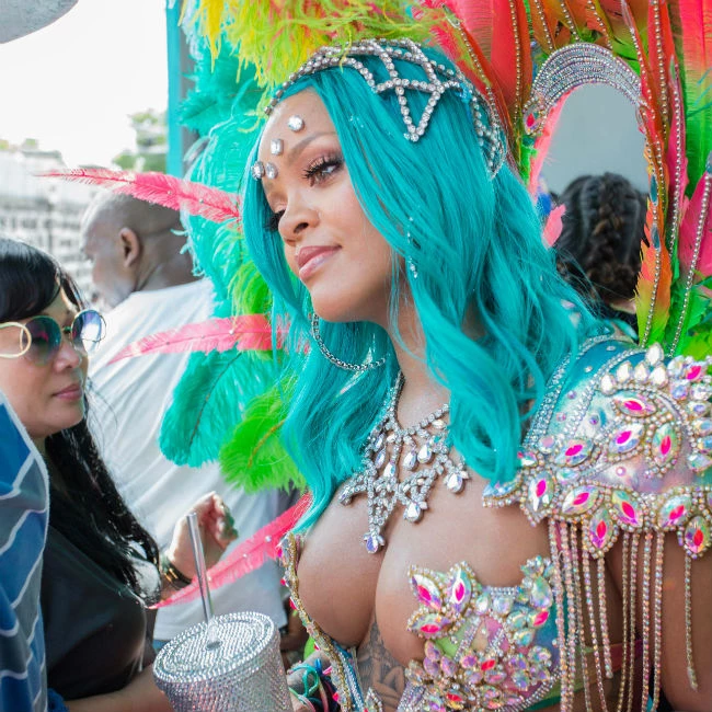 Rihanna Η εντυπωσιακή της εμφάνιση στο Crop Over Festival