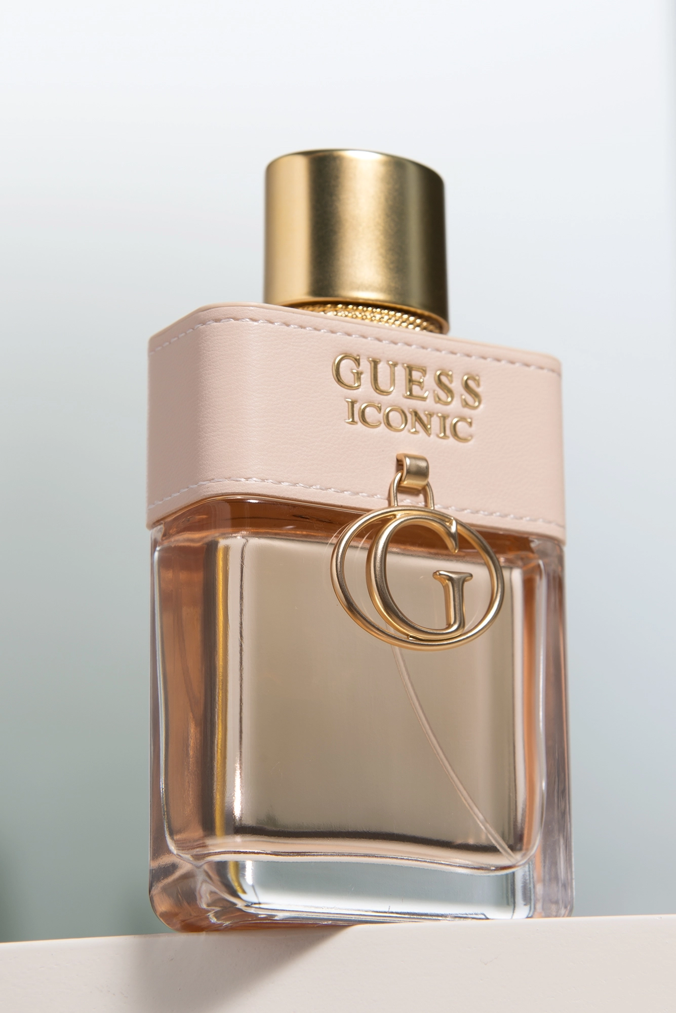 TRENDBOOK - GUESS