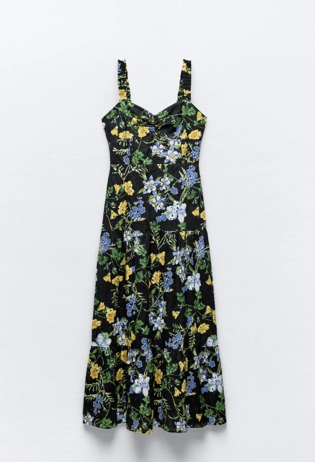 Η Ελένη Μενεγάκη φόρεσε το πιο λουλουδάτο φόρεμα από τη Zara για το καλοκαίρι