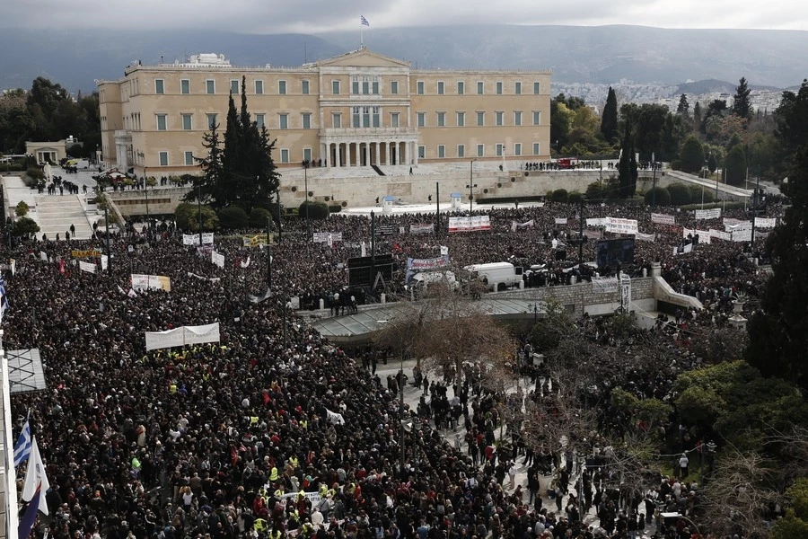 Ημέρα μνήμης για τα Τέμπη: Συγκλονιστικές εικόνες από τις συγκεντρώσεις σε όλη την Ελλάδα