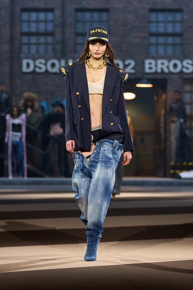 30 Χρόνια Dsquared2 | Η F/W 2025-2026 συλλογή του brand είναι ο απόλυτος φόρος τιμής στην ιστορία του και στο σύγχρονο στιλ