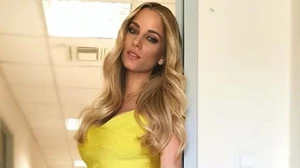 Η Δούκισσα Νομικού φόρεσε το τέλειο κοστούμι για την άνοιξη | Πάρε ιδέες από το look της - εικόνα 6