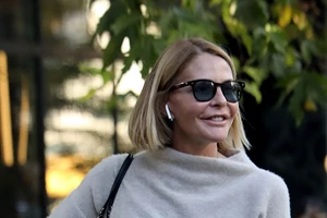 Τζένη Μπαλατσινού | Για παραδοσιακό γλυκό σε ζαχαροπλαστείο