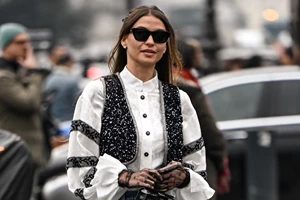 I’m a fashion expert | Αυτά είναι τα ρούχα που δανείζομαι από τη συλλογή του αγοριού μου κάθε άνοιξη