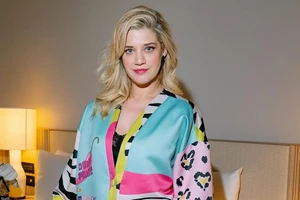 Τζένη Θεωνά | Αγκαλιά με τον Δήμο Αναστασιάδη και τον γιο τους, Αριώνα - εικόνα 3