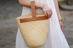 Αυτή η ολόσωμη φόρμα από τη Zara είναι το πιο ευκολοφόρετο item για τις εμφανίσεις της άνοιξης - εικόνα 2