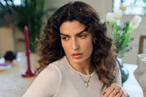 Τζένη Μελιτά | Το θηλυκό κοστούμι της είναι στην πιο fashionable pastel απόχρωση της σεζόν - εικόνα 2