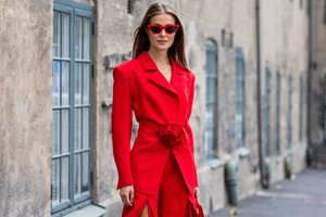 Τα άκρως καλοκαιρινά looks που μπορείς να δημιουργήσεις με μία maxi φούστα