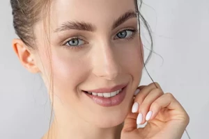 4 αποτελεσματικά tips για να περιορίσεις την ερυθρότητα στο πρόσωπό σου - εικόνα 2