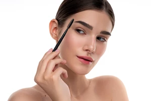 Αυτό το θαυματουργό brow gel με εφέ lamination κοστίζει λιγότερο από 9 ευρώ - εικόνα 2