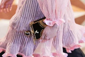 Ευγενία Σαμαρά | Τα "marshmallow nails" της είναι η πιο κομψή πρόταση στο μανικιούρ τώρα - εικόνα 2