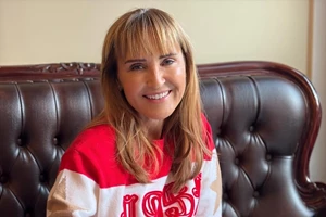 Μάρα Ζαχαρέα | Βραδινή έξοδος στο πιο θεματικό spot της Αθήνας