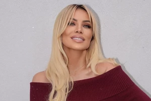 Κατερίνα Παπουτσάκη | Αυτός είναι ο ορός που χρησιμοποιεί για άμεσο "lifting" και πρόσωπο χωρίς ρυτίδες