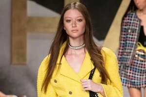 Πώς θα φορέσεις τα έντονα χρώματα φέτος την άνοιξη