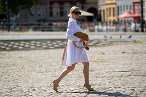 Ρωτήσαμε το ChatGPT, ποια είναι τα στιλιστικά λάθη που δεν πρέπει να κάνεις στα beach looks σου - εικόνα 2