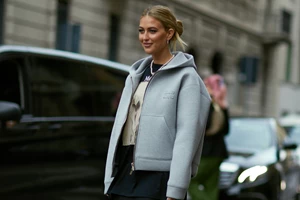 Αυτά είναι τα πιο ξεχωριστά και διάσημα flat παπούτσια φέτος την άνοιξη