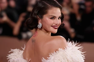 Midnight Jelly | Το απόλυτα chic μανικιούρ που θα αντικαταστήσει το μαύρο - εικόνα 2