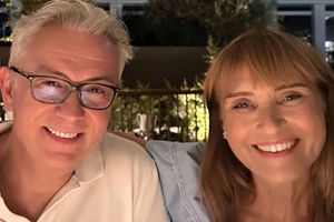 Η Μάρα Ζαχαρέα στο μεγαλύτερο ερευνητικό κέντρο του κόσμου | Με τέλειο outfit στο CERN - εικόνα 2