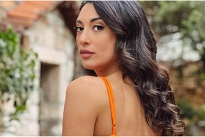 Ευγενία Σαμαρά | Το powder pink σύνολό της είναι ό,τι πιο κομψό για τις πρωινές σου εμφανίσεις