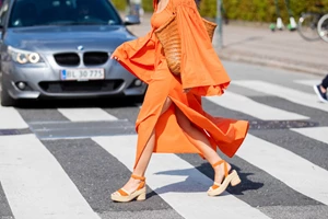 Αυτά τα κροσέ σανδάλια από τη Zara είναι διακοσμημένα με λουλούδια και θα γίνουν τα αγαπημένα σου αυτό το καλοκαίρι - εικόνα 2