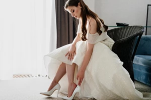 Σταματίνα Τσιμτσιλή | Τα ψηλοτάκουνα πέδιλά της είναι η απόλυτη πρόταση για τους γάμους και τα events του καλοκαιριού - εικόνα 2