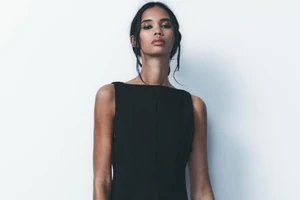 Τόνια Σωτηροπούλου | Το φόρεμά της από τη Marks & Spencer είναι η ιδανική επιλογή για τα φετινά Χριστούγεννα