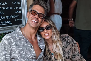 Σοφία Καρβέλα | Η φωτογραφία από το παρελθόν με τον Giorgio Armani που δημοσίευσε ο Δημήτρης Αργυρόπουλος - εικόνα 3