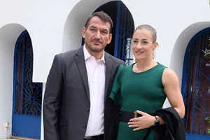 Πύρρος Δήμας & Αφροδίτη Σκαφιδά | Οι σπάνιες εικόνες με το πρόσωπο της κόρης τους, Ελευθερίας - εικόνα 2