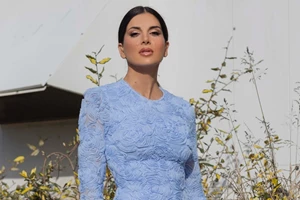 Σταματίνα Τσιμτσιλή | Τα jeans της από την Η&Μ έχουν το πιο στιλάτο ανοιξιάτικο μοτίβο