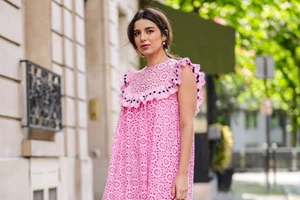 Αυτά τα δερμάτινα πέδιλα με ξεκούραστη πλατφόρμα κοστίζουν 35.99 € και θα γίνουν τα αγαπημένα σου