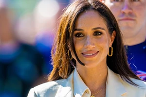 "Πανέμορφο κοριτσάκι με ginger μαλλάκια" | Η εντυπωσιακή ομοιότητα της Lilibet με τον πρίγκιπα Harry