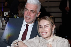 Αντώνης Νικοπολίδης - Βάσω Στασινού | Τα δίδυμα τους αποφοίτησαν από το σχολείο