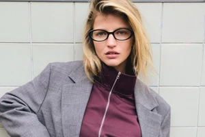 Οι μπορντό μπότες από τη Zara που έχουν γίνει viral στο TikTok | Πώς θα τις φορέσεις - εικόνα 3