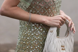 Το viral hack που θα σώσει τα νύχια σου μετά το ημιμόνιμο