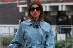 Αυτά είναι τα πιο ξεχωριστά και διάσημα flat παπούτσια φέτος την άνοιξη - εικόνα 3