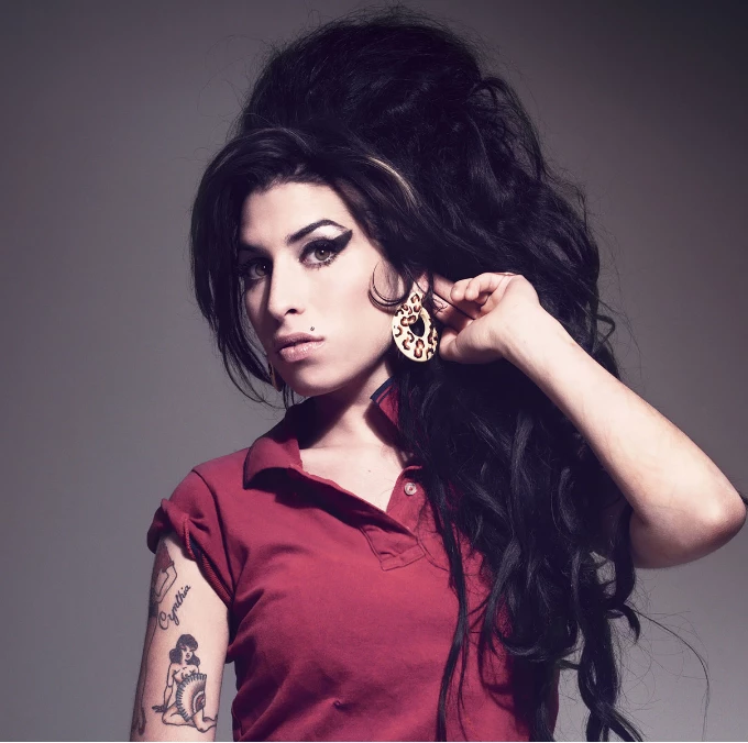 Amy Winehouse: Έκθεση με προσωπικά της αντικείμενα στο Λονδίνο