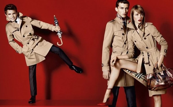 Romeo Beckham: Στην διαφημιστική καμπάνια του οίκου Burberry! 