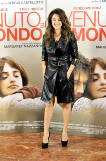 Penelope Cruz: Δύο διαφορετικές εμφανίσεις!