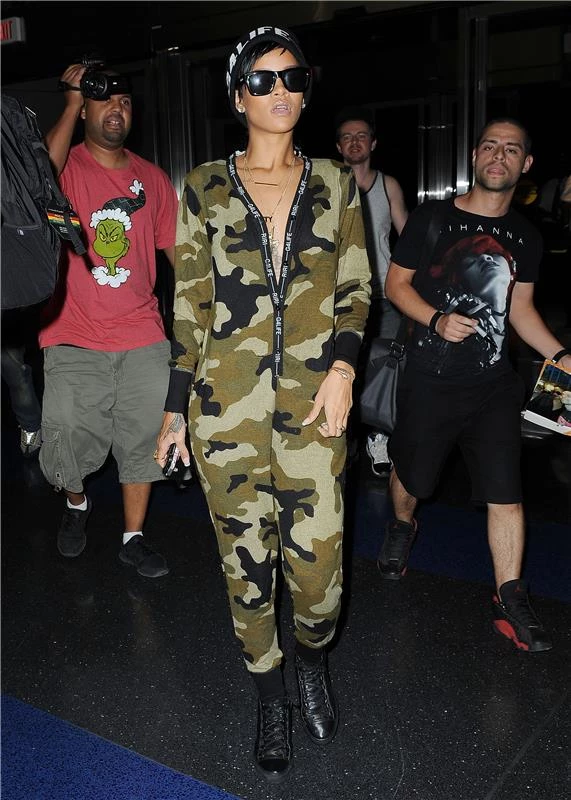 Rihanna: Αποθεώνει το military style