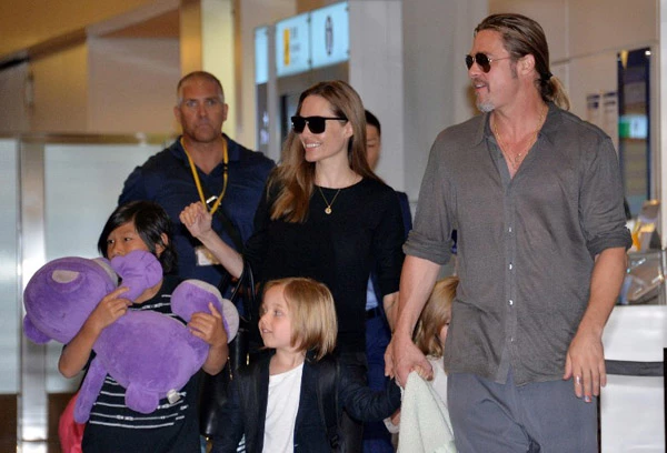 Angelina Jolie & Brad Pitt: Στην Ιαπωνία μαζί με τα παιδιά τους - εικόνα 2