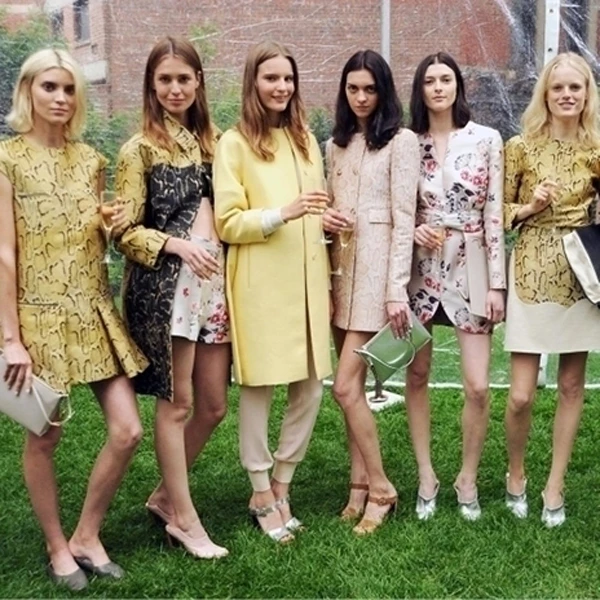 To garden party της Stella McCartney - εικόνα 4