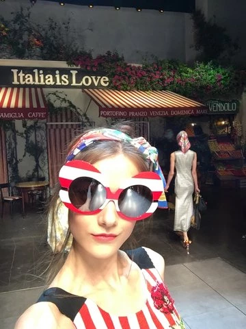 Selfies μοντέλων κατευθείαν από την πασαρέλα των Dolce & Gabbana - εικόνα 4