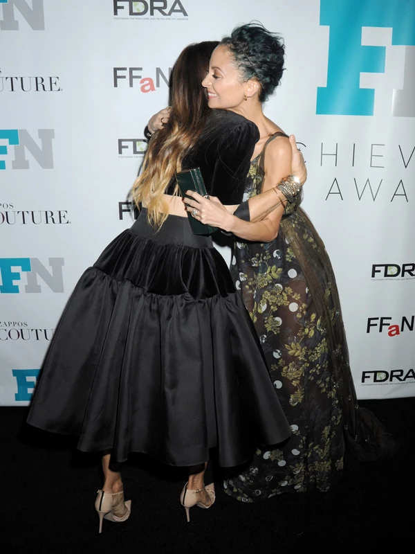 Sarah-Jessica Parker και Nicole Richie στα Footwear News Achievement Awards - εικόνα 2