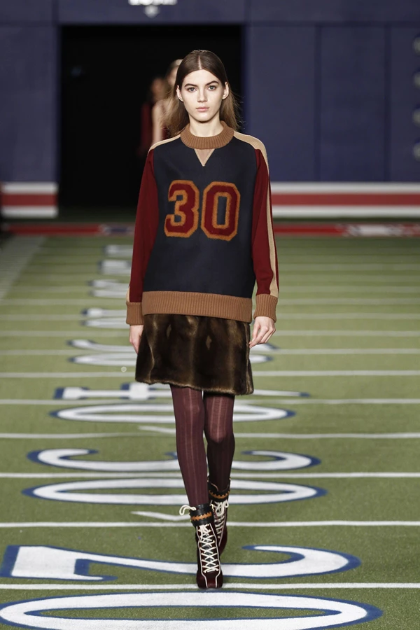 Tommy Hilfiger FW15: Το λαμπερό front row και τα highlights της συλλογής - εικόνα 4