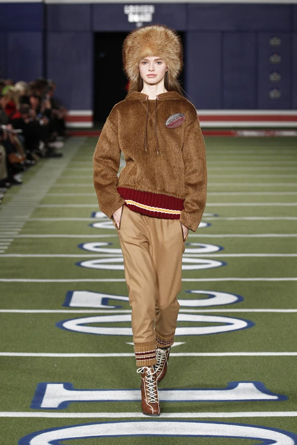 Tommy Hilfiger FW15: Το λαμπερό front row και τα highlights της συλλογής - εικόνα 5