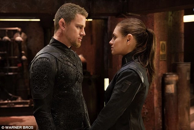 Jupiter Ascending: Δες φωτογραφίες από την πιο εντυπωσιακή sci-fi ταινία της νέας χρονιάς - εικόνα 4