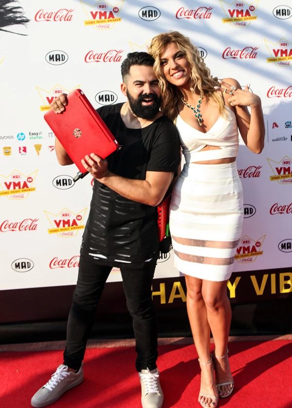 Τα celebrity looks της BSB στα φετινά MAD Video Music Awards 2015 by Coca-Cola - εικόνα 9