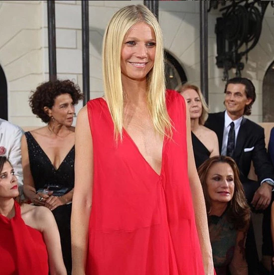 Eντυπωσιακή στα 42 της: Η εμφάνιση της Gwyneth Paltrow στη Ρώμη