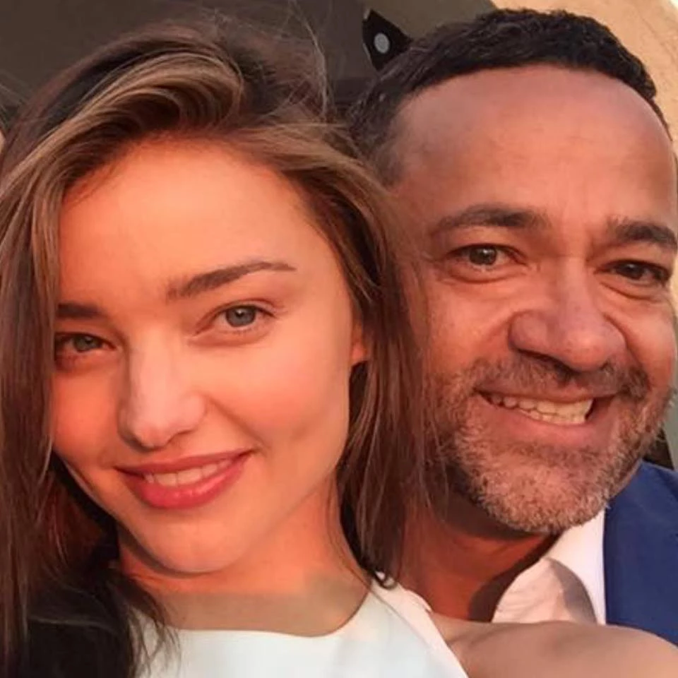 H Miranda Kerr στα Κύθηρα για το γάμο gay φίλων της - εικόνα 2