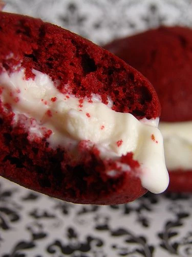 Red Velvet Ice Cream: Το νέο δροσιστικό trend στο παγωτό - εικόνα 2